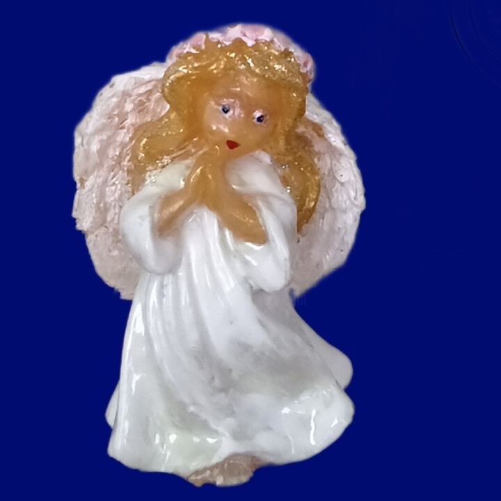 Скульптура под названием "Angel figurine" - Elena Titenko (LeTi), Подлинное произведение искусства, Смола