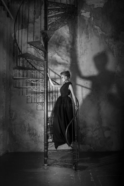 Photographie intitulée "Shadows" par Elena Averina, Œuvre d'art originale, Photographie numérique