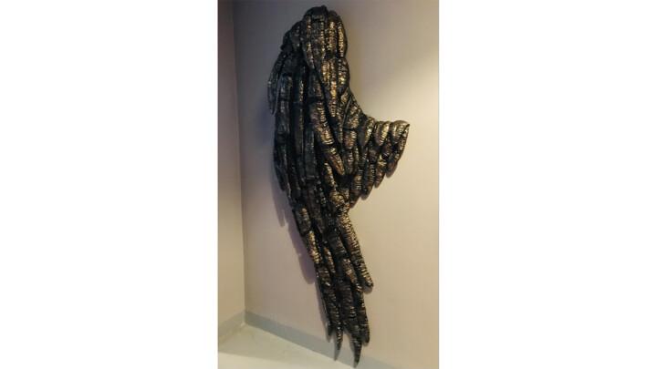 Sculpture titled "The Wing of Fame" by Emre Aksu, Original Artwork, Wire