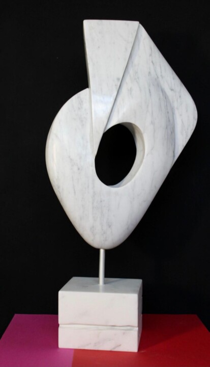 Rzeźba zatytułowany „Cuore” autorstwa Ettore Altieri, Oryginalna praca, Kamień