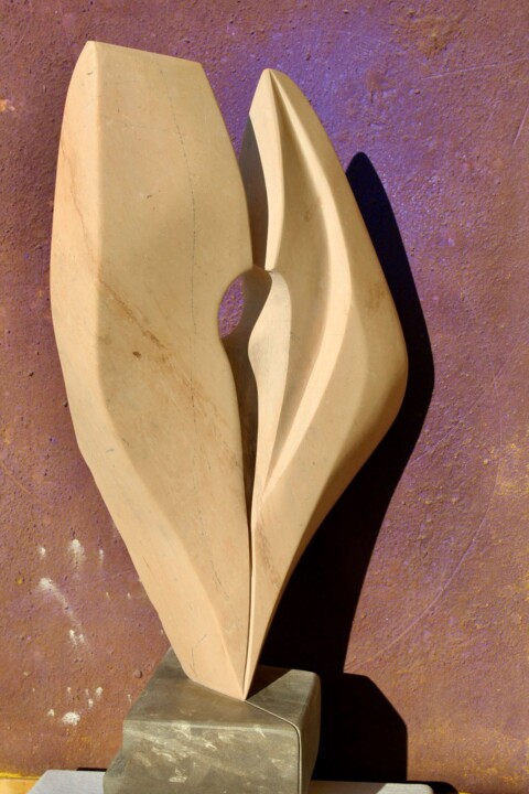 Escultura titulada "Incipiente" por Ettore Altieri, Obra de arte original, Piedra