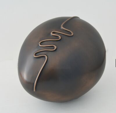 Sculpture titled "Confiné-e" by Fabienne Fol, Original Artwork, Bronze