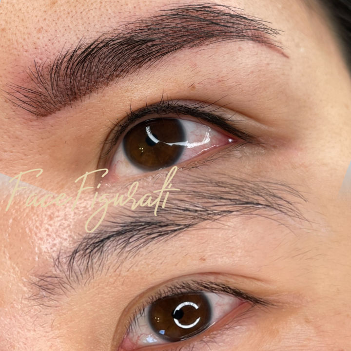 Fotografie getiteld "Cosmetic Eyebrow Ta…" door Face Figurati, Origineel Kunstwerk, Digitale fotografie
