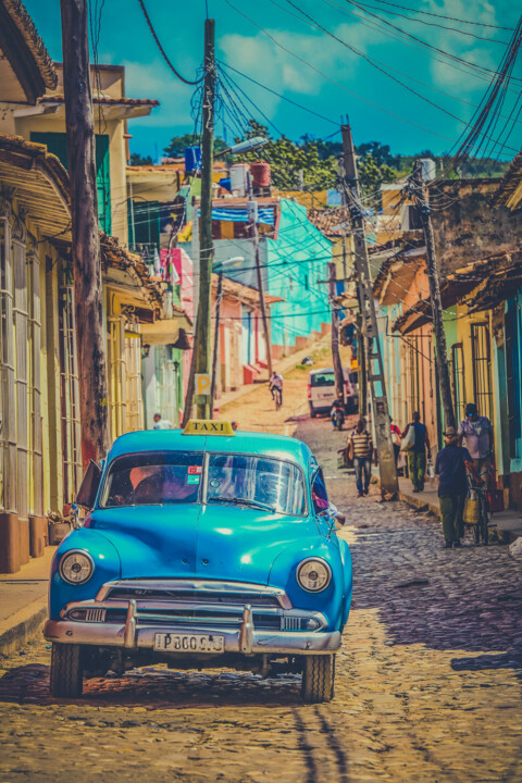 Fotografía titulada "old car in Trinidad" por Frederic Bos, Obra de arte original, Fotografía digital