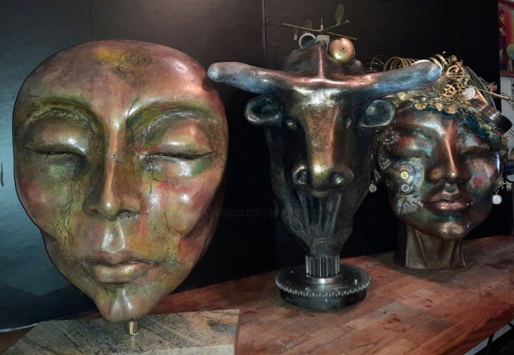 Sculpture titled "Masque,Taureau,Orlo…" by Gérard Courcelle, Original Artwork, Bronze