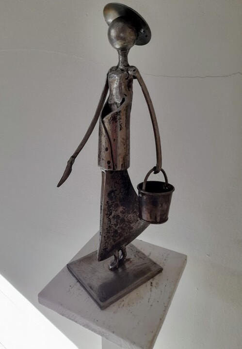 Sculpture intitulée "LA VENDANGEUSE" par Gerard Lami, Œuvre d'art originale, Métaux