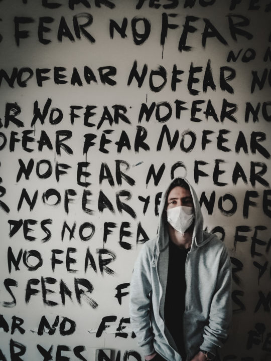 Fotografia zatytułowany „No Fear Corona” autorstwa Grafiker Korhan, Oryginalna praca, Fotografia cyfrowa