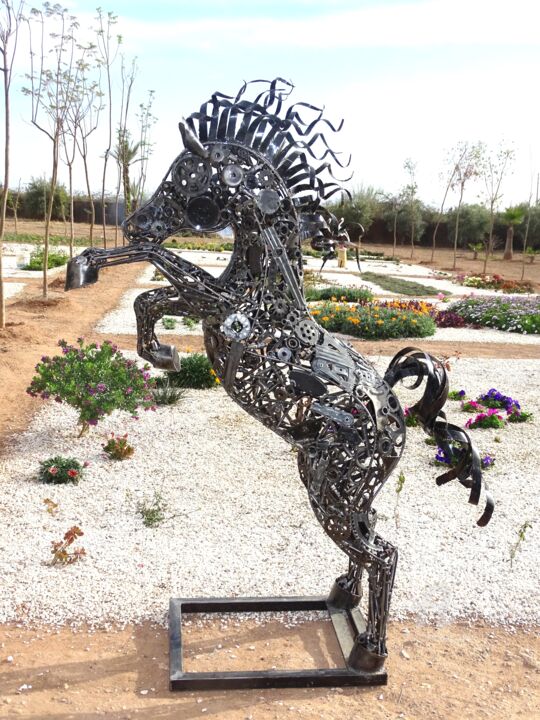 Sculpture titled "Sculpture  cheval c…" by Hassan Laamirat, Original Artwork, Metals