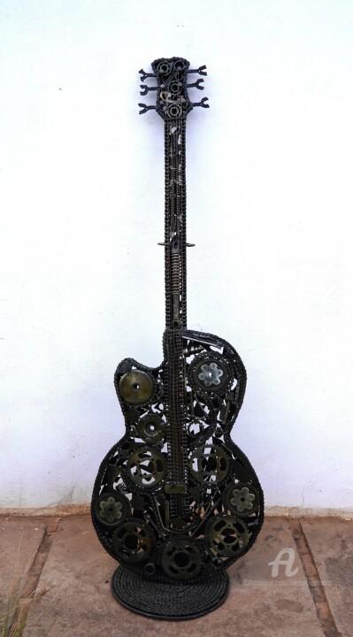 雕塑 标题为“Guitare en métal re…” 由Hassan Laamirat, 原创艺术品, 金属