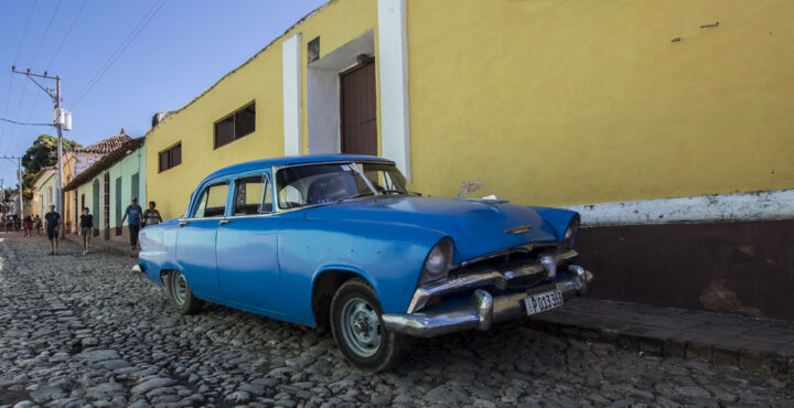 Fotografía titulada "Cuba en bleu" por Hubert Trublard, Obra de arte original, Fotografía no manipulada Montado en Aluminio