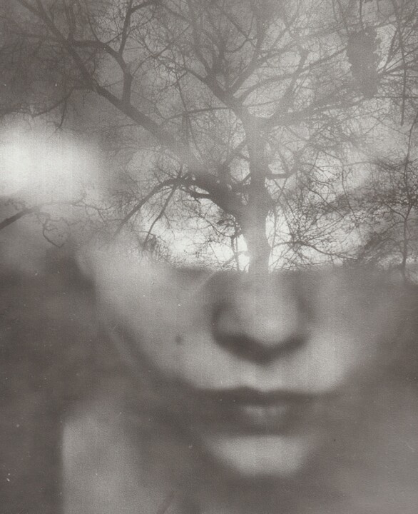 Photography titled "Girl with tree" by Ira Kolominova, Original Artwork, Analog Print