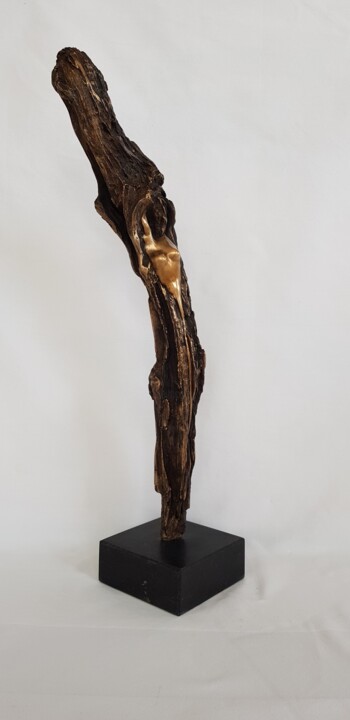 Скульптура под названием "La Chrysalide" - Isabelle Frossard Corthay, Подлинное произведение искусства, Бронза