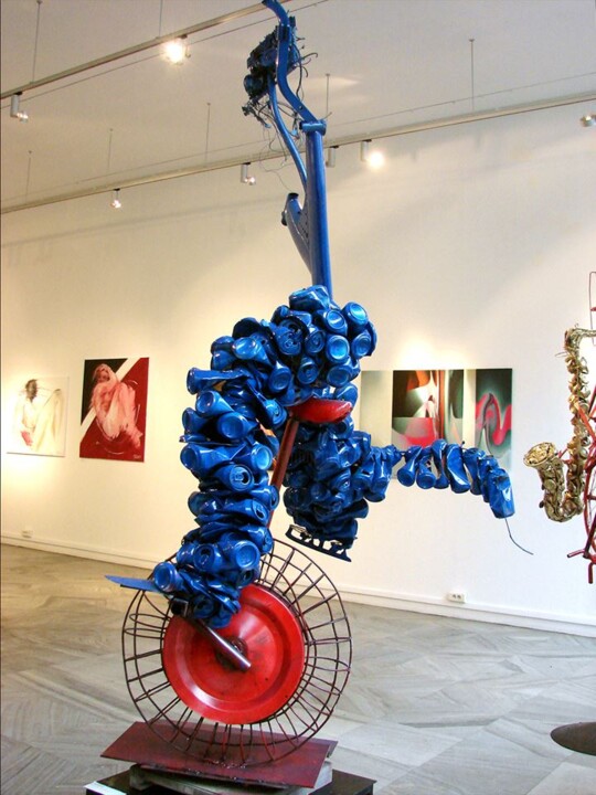 Sculpture titled "Bike women" by Mitas, Original Artwork, Metals