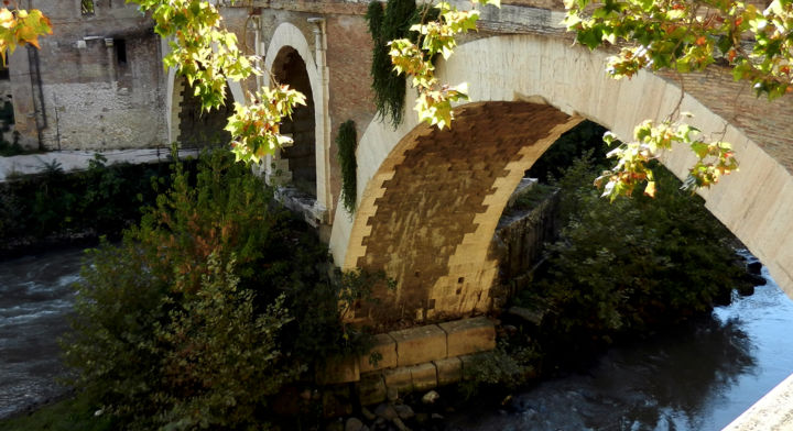 Fotografia intitolato "bridge on the Tever…" da Janos Gardonyi, Opera d'arte originale