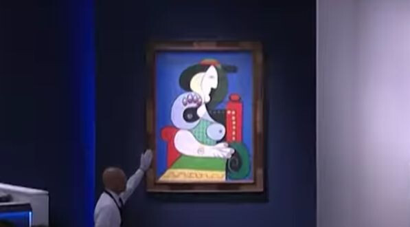 La "Donna con l'orologio" di Picasso è stata venduta all'asta per la cifra record di 139 milioni di dollari