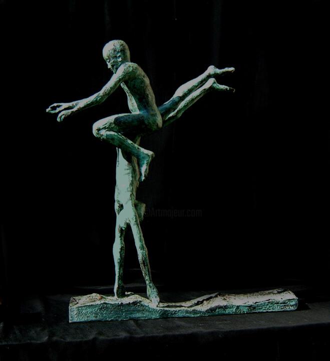 Escultura titulada "The Plungers" por Jeane Seah, Obra de arte original, Bronce