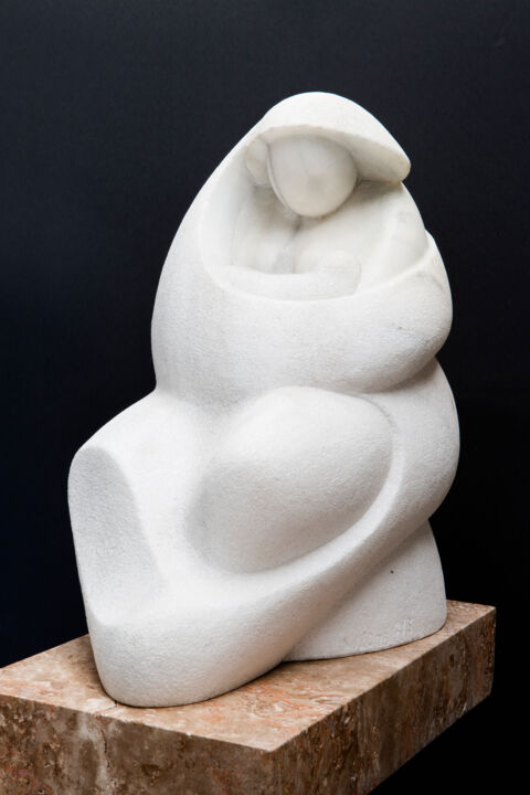 Skulptur mit dem Titel "Maternidad" von Jesús (Xuxo) Vazquez, Original-Kunstwerk, Stein