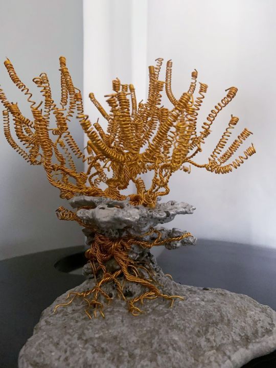 Скульптура под названием "A Tree with a story…" - Jordan Palm, Подлинное произведение искусства, Металлы