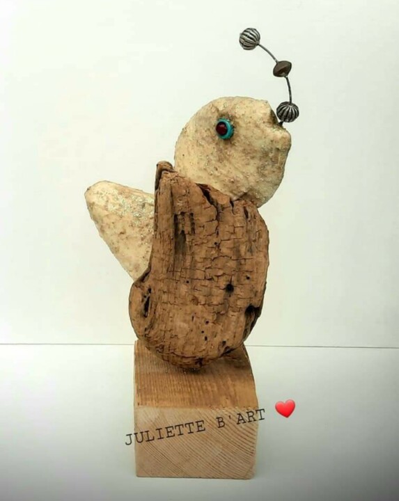 Sculpture titled "Se cacher pour vivr…" by Juliette B'Art, Original Artwork, Cement