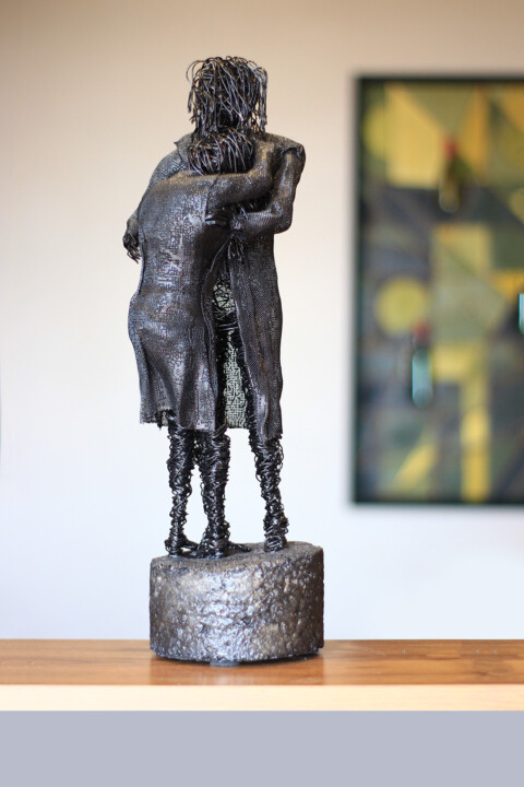 Sculpture intitulée "Meeting in the rain…" par Karen Axikyan, Œuvre d'art originale, Métaux