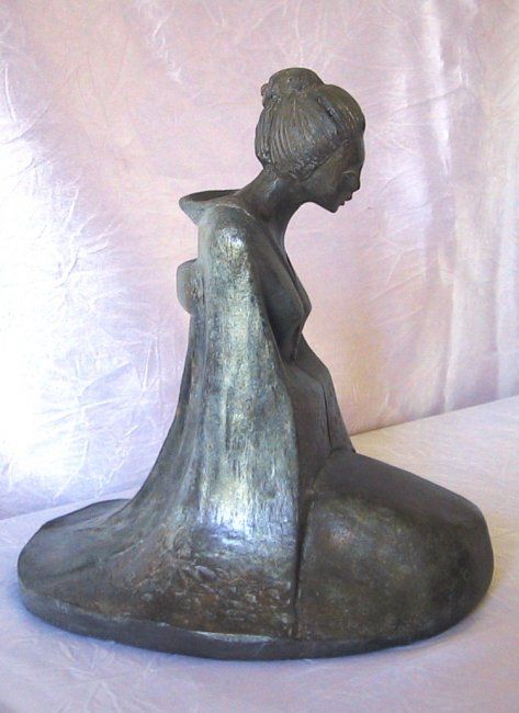 Скульптура под названием "JADE GEISHA" - Léone Digraci, Подлинное произведение искусства, Литьё