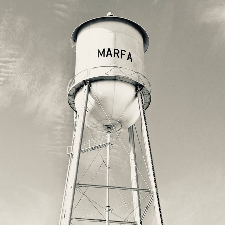 「Marfa」というタイトルの写真撮影 Lisa Trevinoによって, オリジナルのアートワーク, デジタル
