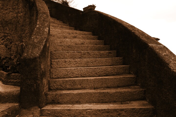 Fotografie mit dem Titel "scalinata di pietra" von Lorenzo Corti, Original-Kunstwerk, Digitale Fotografie
