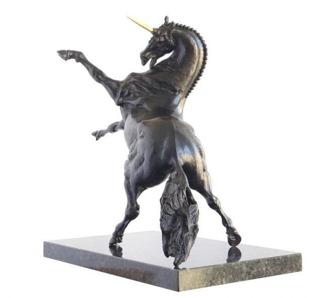 Scultura intitolato "UNICORN" da Lybomir Lazarov, Opera d'arte originale, Metalli