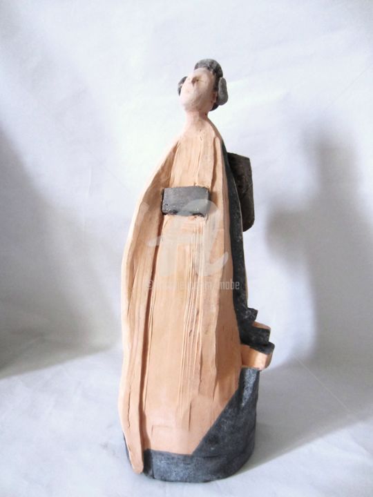 Escultura,  11,8x4,3 in 