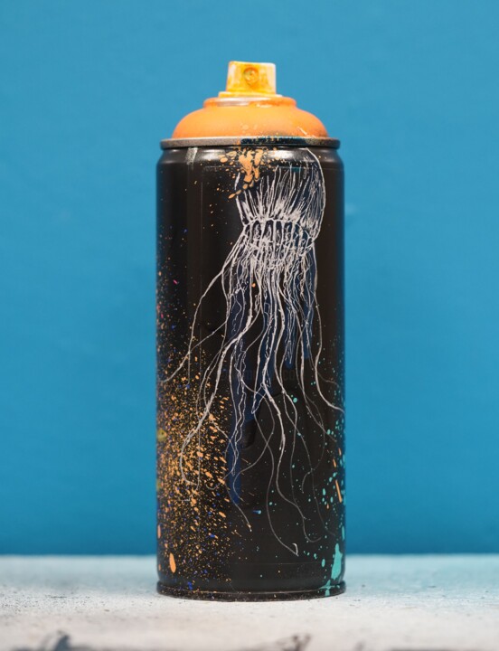 Scultura intitolato "Spray Can - Jennyfi…" da Madeleine Gorges, Opera d'arte originale, Spray