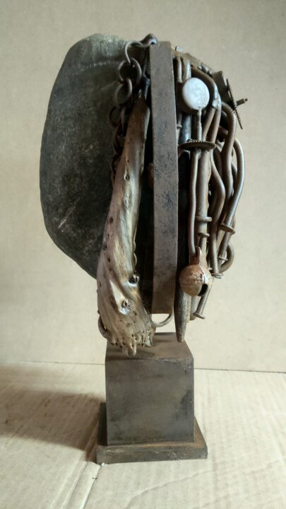 Escultura titulada "Cap4" por Manuel Solà, Obra de arte original, Metales