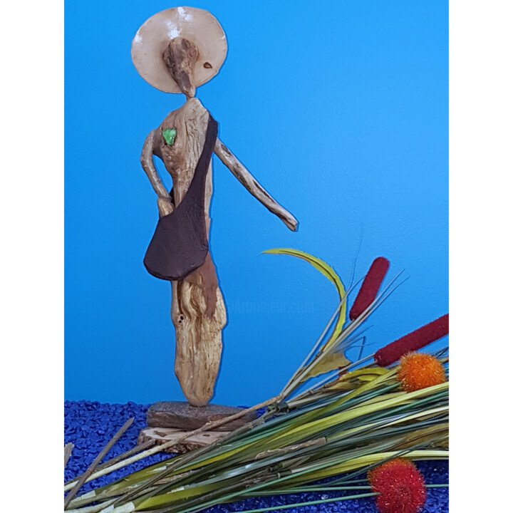 Escultura titulada "La semeuse" por Marie Nobert (Marie aux éclats), Obra de arte original, Madera