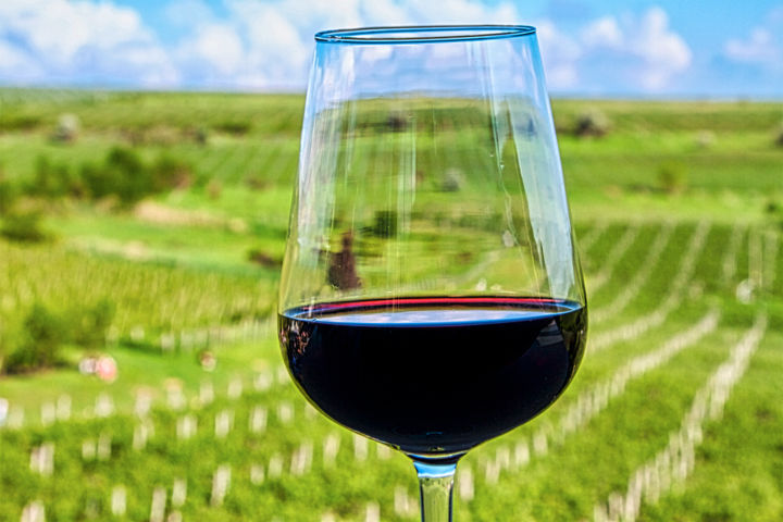Photography titled "Wine on Crystal Gla…" by Marian Bogatu, Original Artwork, Digital Photography