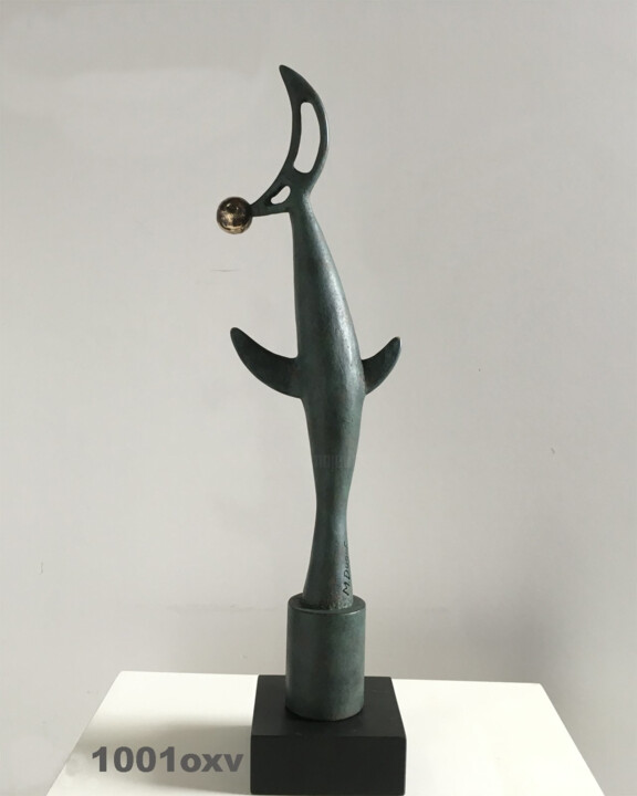 Sculpture intitulée "Bird and Moon" par Martín Duque, Œuvre d'art originale, Bronze