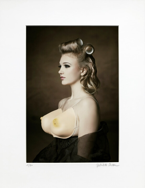 Photographie intitulée "Sex-symbol" par Mathilde Oscar, Œuvre d'art originale, Photographie numérique Monté sur Carton