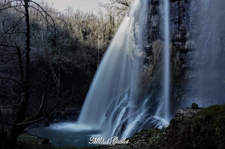 Photography titled "Cascades des Dards" by Michel Guillet, Original Artwork, Non Manipulated Photography