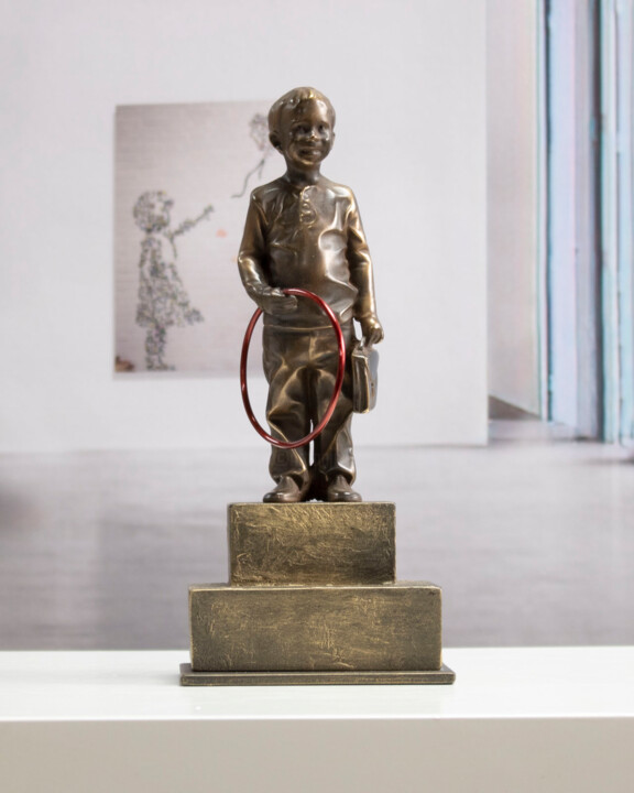 Sculpture titled "Boy with red hoop" by Miguel Guía, Original Artwork, Bronze