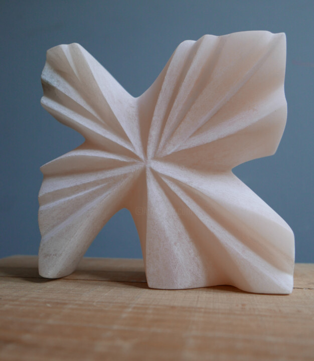 Sculpture titled "Pink star" by Mirjam De Nijs, Original Artwork, Stone