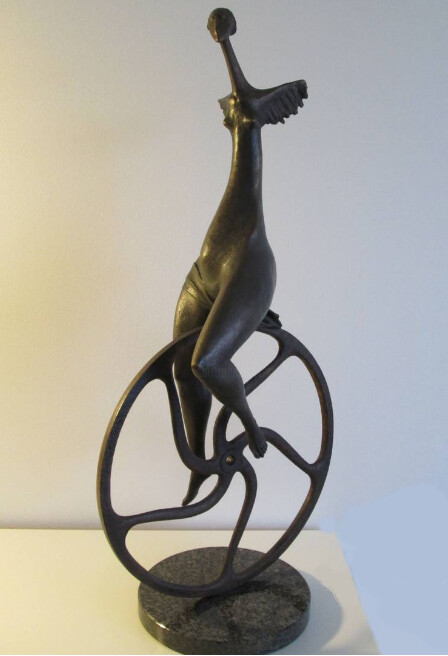 Sculpture titled "Angel on the wheel" by Muraz Martirosyan, Original Artwork, Casting