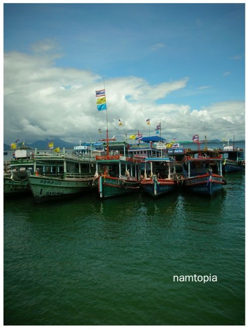 Photography titled "ship station" by Buesayamas Bumrungsuk, Original Artwork