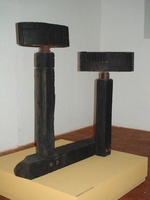 Skulptur mit dem Titel "balancín" von Nidia Delmoral, Original-Kunstwerk, Holz