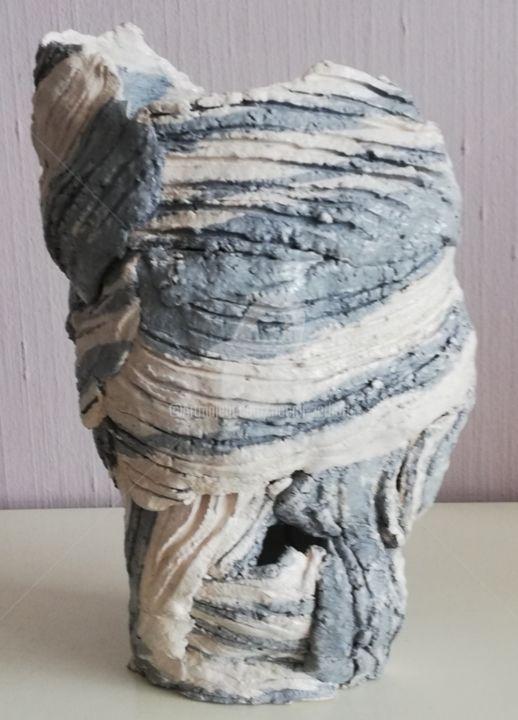 Sculpture titled "img-20190706-" by Noemi Zerbotti, Original Artwork, Ceramics