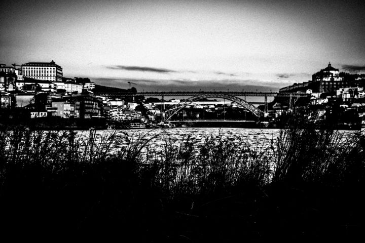 Fotografia intitulada "Porto e Gaia..." por Walkingsea, Obras de arte originais