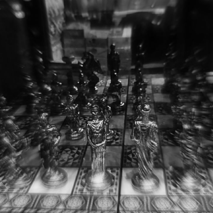 Fotografia zatytułowany „Silver Chess” autorstwa Ozz, Oryginalna praca, Fotografia cyfrowa