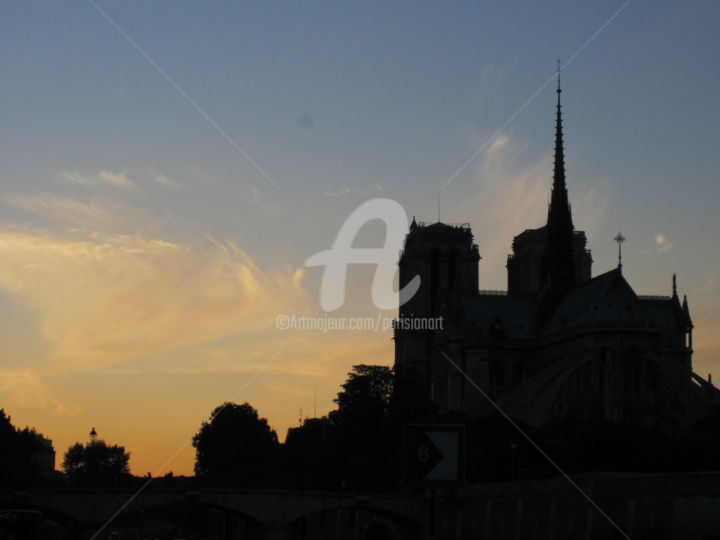 Fotografie getiteld "Sunset on Notre Dam…" door Yann Delpech, Origineel Kunstwerk, Digitale fotografie