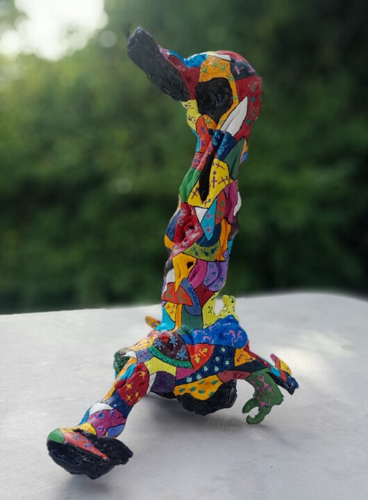 Escultura titulada "Entre mes bras" por Patrick Chaneac, Obra de arte original, Madera