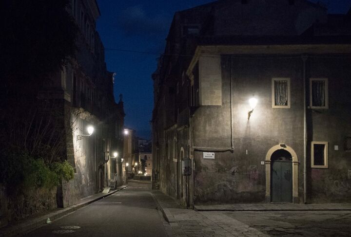 Fotografía titulada "Sicilian Night" por Pier Maulini, Obra de arte original, Fotografía digital