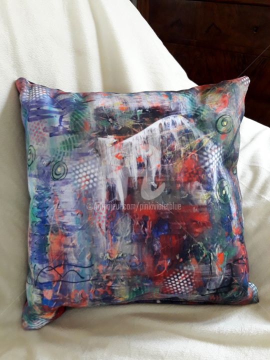 Textile Art titled "Coussin Pop-2" by Pinkivioletblue, Original Artwork, Accessories