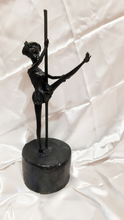 Sculptuur,  19,7x5,9 in 