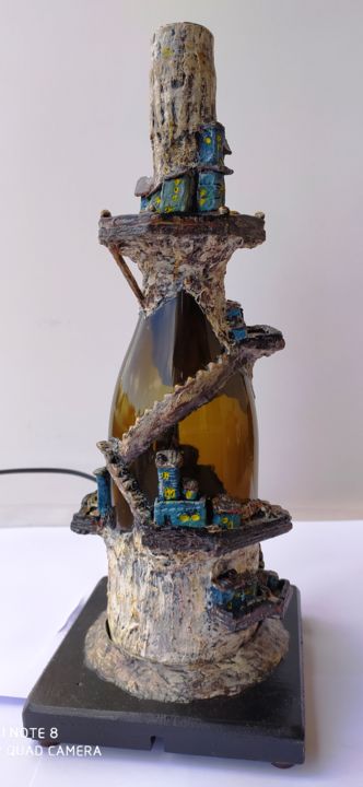 Sculpture titled "Κρεμαστή πολιτεία" by Carpe Diem453, Original Artwork, Glass